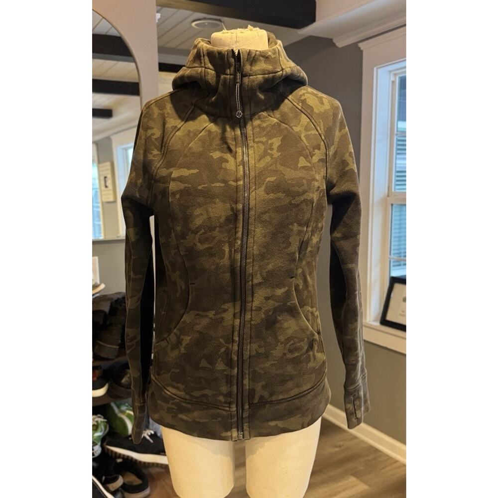 Lululemon Scuba Hoodie Jacket Cotton Heritage Camo Size 8 Green, Hair tie - Picture 2 of 9